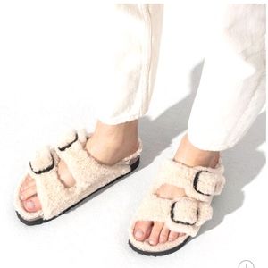 NWT Target Mod Love cream fuzzy sandals.  Size 8.